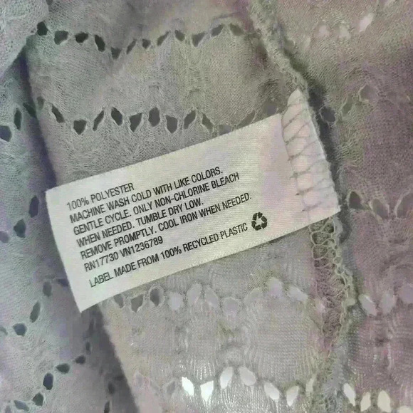 Xhilaration girls gray eyelet 1/2 sleeve top hi-low hem size small - Picture 4 of 5